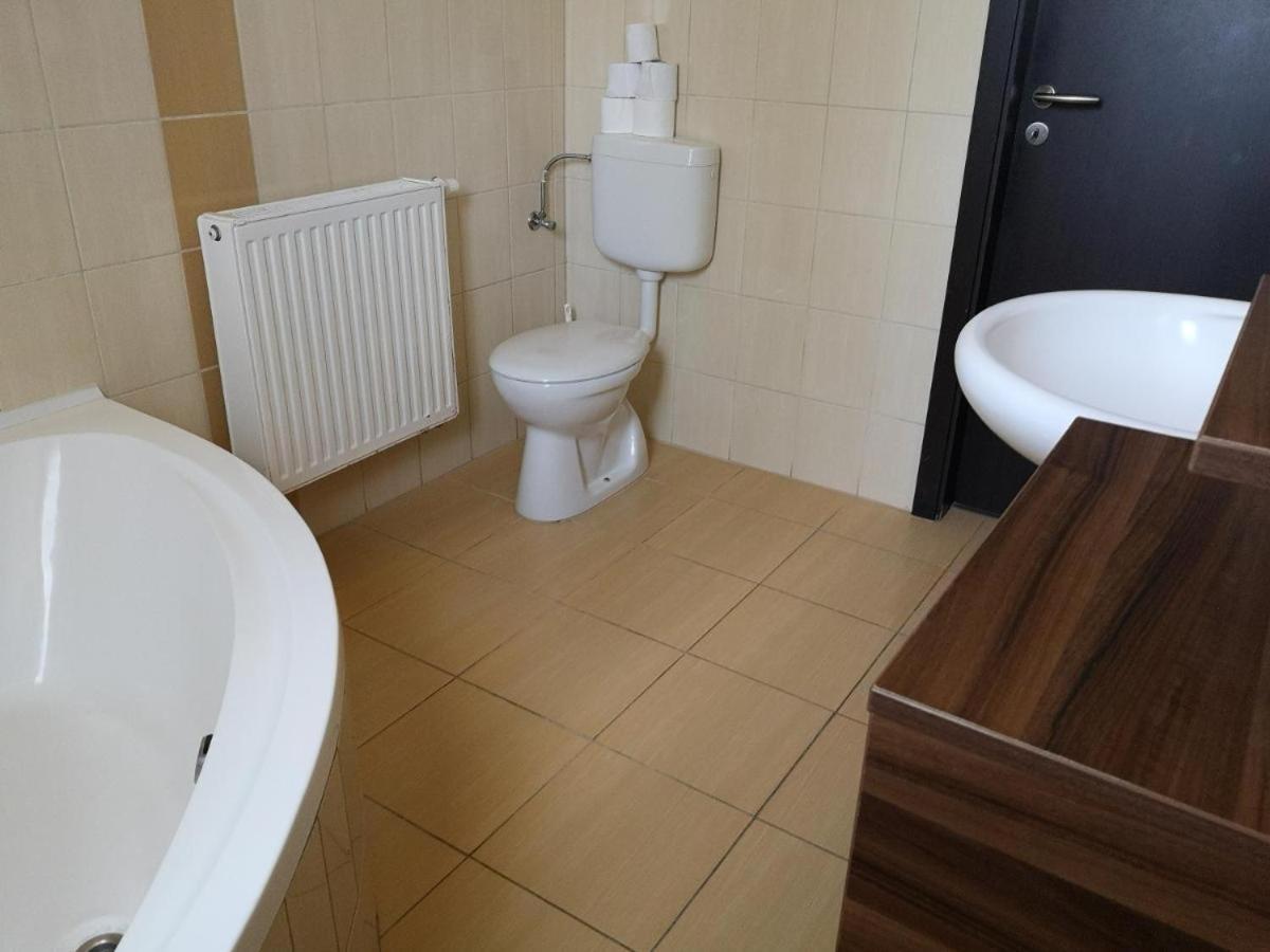 Bed and Breakfast Borostyan Panzio Balatonfuered Екстер'єр фото