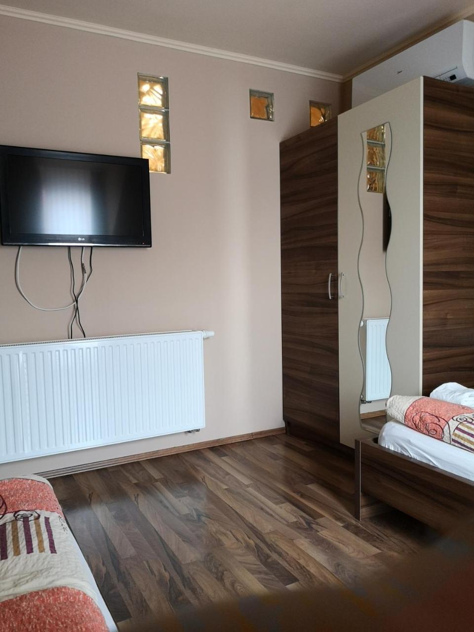 Bed and Breakfast Borostyan Panzio Balatonfuered Екстер'єр фото