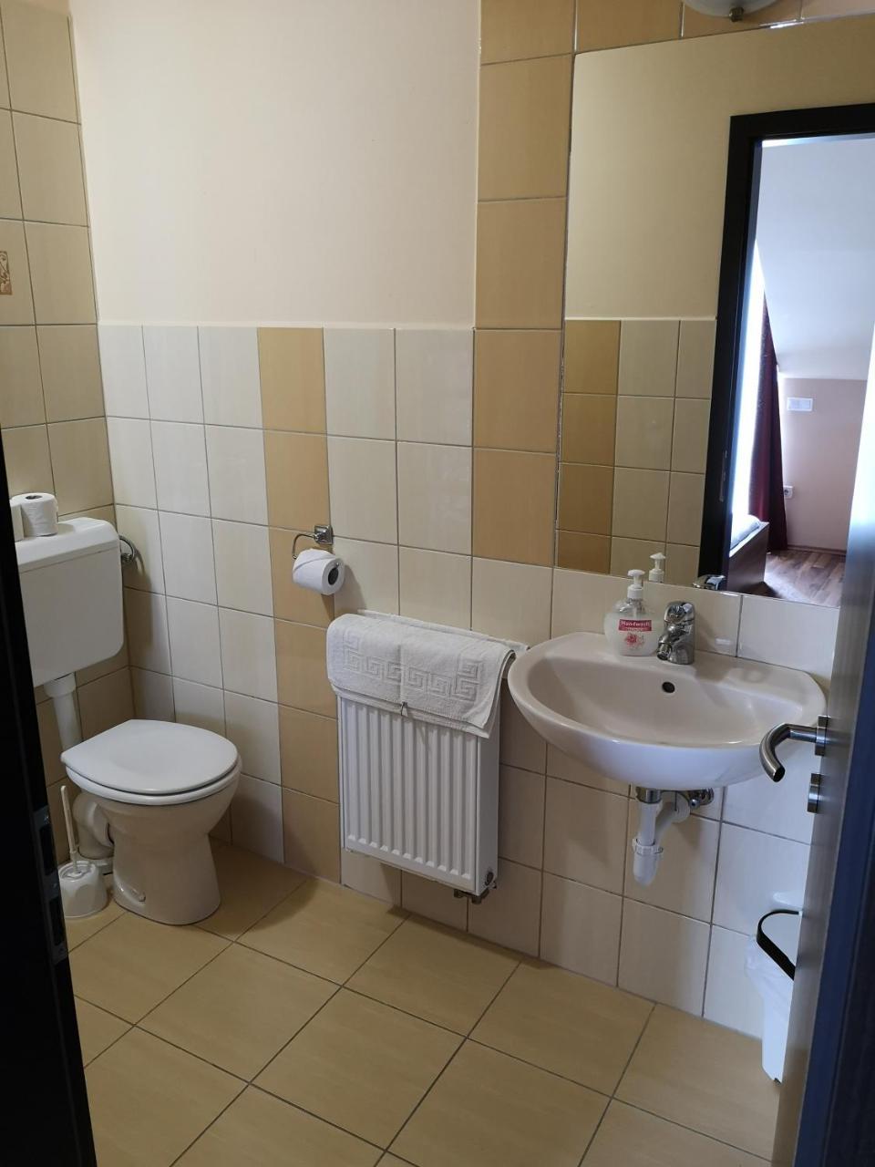 Bed and Breakfast Borostyan Panzio Balatonfuered Екстер'єр фото