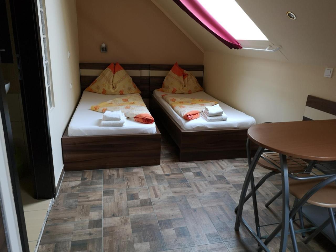 Bed and Breakfast Borostyan Panzio Balatonfuered Екстер'єр фото